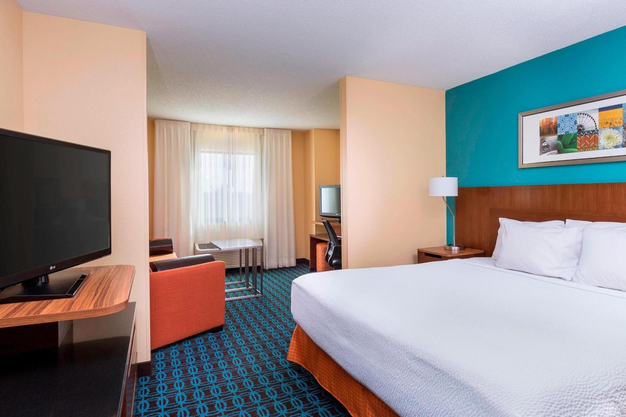 Fairfield Inn & Suites By Marriott Гейлсберг Экстерьер фото
